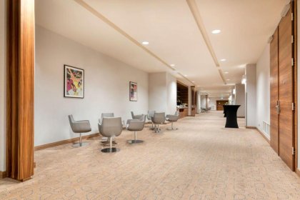 hotel **** - DoubleTree by Hilton Kraków Hotel & Convention Center - zdjęcie 2