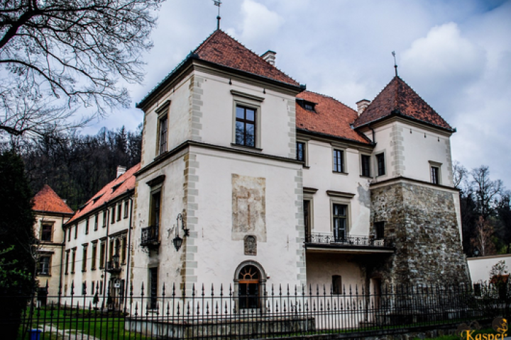Hotel – Restauracja Kasper Suski