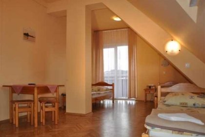 hotel - Dom Wypoczynkowy Pod Taborem - zdjęcie 6