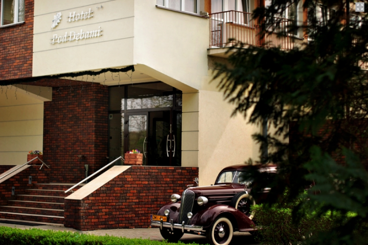 Hotel Pod Dębami Myślenice