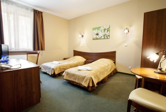 hotel - Ośrodek Wypoczynkowy Amadeusz - Pokoje - zdjęcie 6