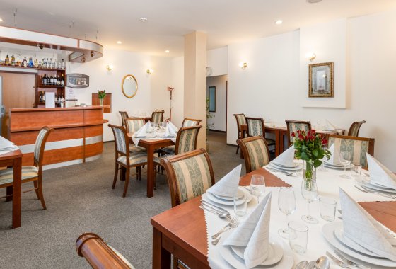 hotel *** - Hotel Artur*** - Usługi - zdjęcie 1