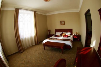 hotel - Rezydencja Pod Zegarem - zdjęcie 8