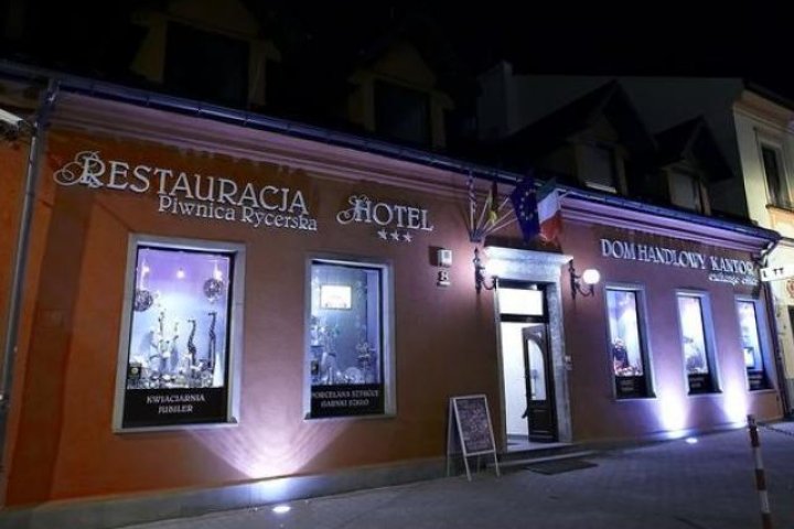 Hotel Piwnica Rycerska***
