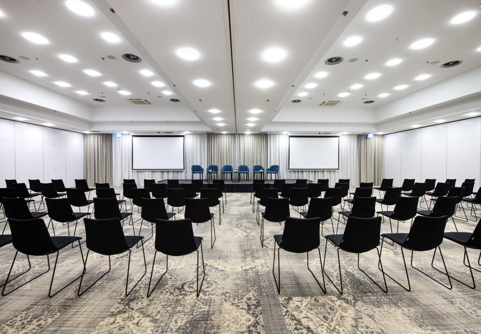 hotel **** - Courtyard by Marriott Warsaw Airport