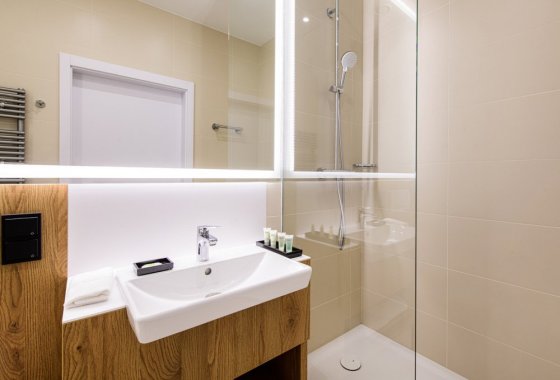 hotel **** - Courtyard by Marriott Warsaw Airport - Pokoje - zdjęcie 4