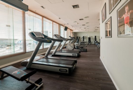hotel **** - Courtyard by Marriott Warsaw Airport - Usługi - zdjęcie 1