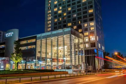 hotel **** - Hilton Warsaw City - zdjęcie 1
