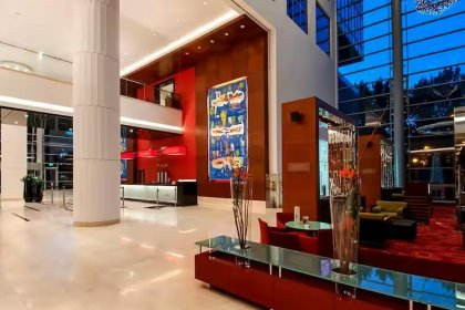 hotel **** - Hilton Warsaw City - zdjęcie 3
