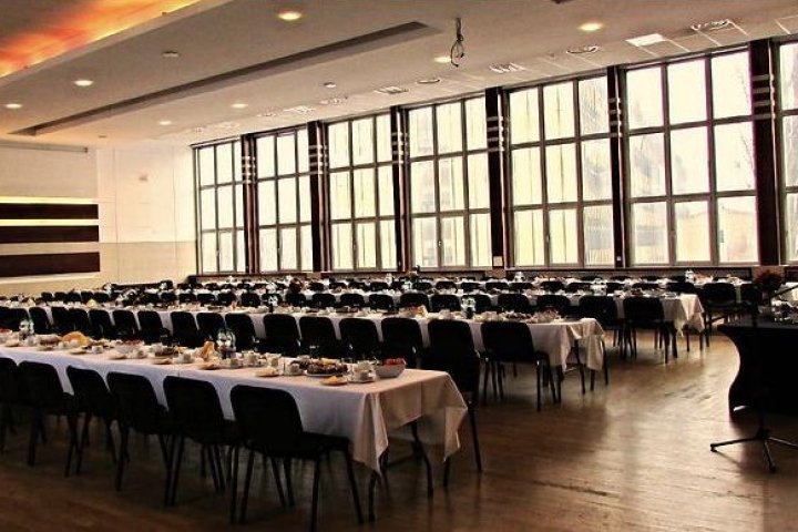 Restauracja & Sala Widowiskowa "Cantina"