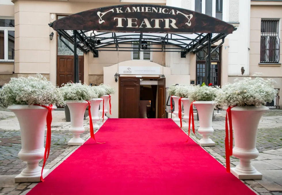 inny - Teatr Kamienica