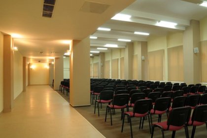 obiekt konferencyjny - Centrum Konferencyjno-Szkoleniowe Fundacji Nowe Horyzonty - zdjęcie 3