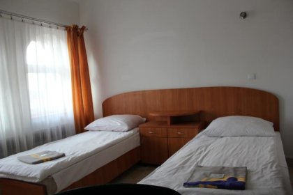 hotel - Zajazd Pod Dębem - zdjęcie 4