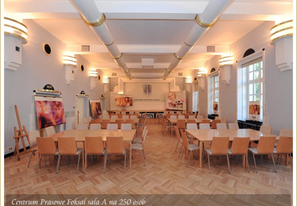 inny - Centrum Prasowe Foksal
