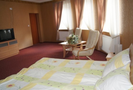 hotel - Zajazd Hubus - Pokoje - zdjęcie 1
