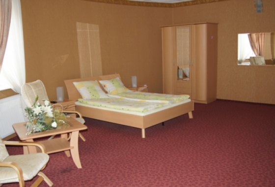 hotel - Zajazd Hubus - Pokoje - zdjęcie 4