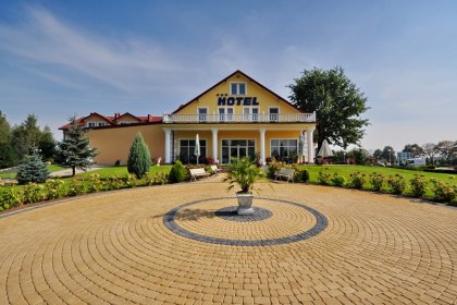 hotel *** - Chabrowy Dworek*** Hotel & Event - zdjęcie 1