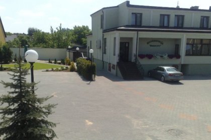 hotel - Restauracja i Hotel Bukowiec - zdjęcie 1