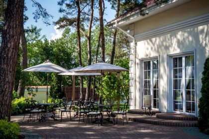 Hotel Restauracja Baśniowa - ogród - SaleBiznesowe