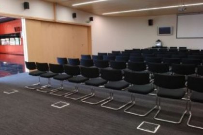 obiekt konferencyjny - Centrum Konferencyjne w Warce - zdjęcie 5