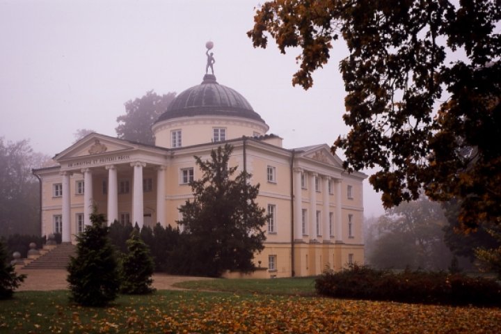 Pałac Lubostroń