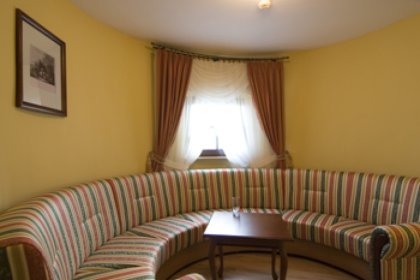 zamek - Zespół Zamkowo-Parkowy w Rogowie Opolskim - zdjęcie 8