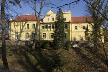 zamek - Zespół Zamkowo-Parkowy w Rogowie Opolskim - zdjęcie 7