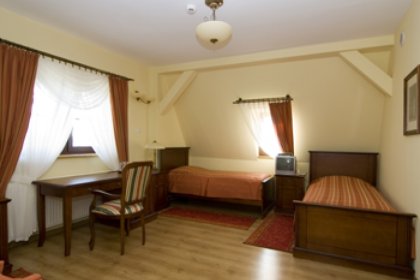 zamek - Zespół Zamkowo-Parkowy w Rogowie Opolskim - zdjęcie 11