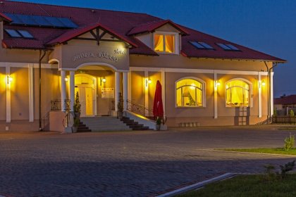 hotel *** - Dworek Różany Hotel & Restaurant - zdjęcie 5