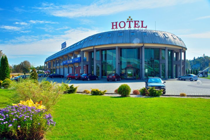 Hotel*** i Restauracja Sezam w Machowej