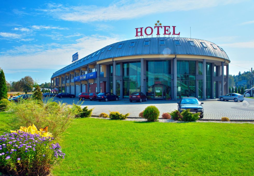 hotel *** - Hotel*** i Restauracja Sezam w Machowej