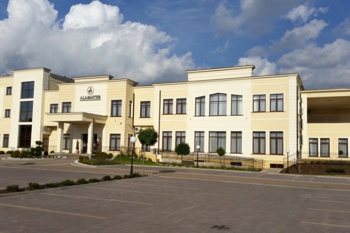 Rezydencja Alabaster****