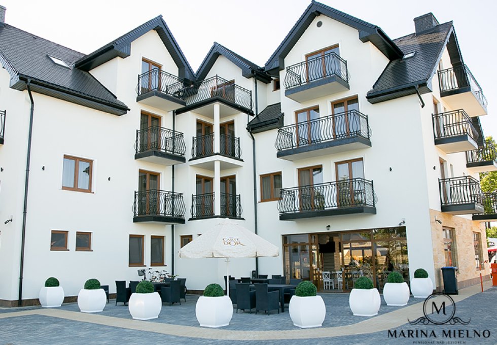 hotel - Marina Mielno "Pensjonat nad Jeziorem"