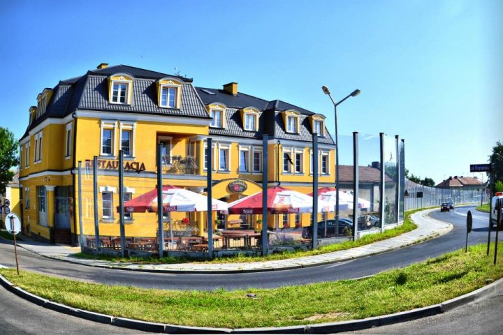Hotel Perła Jasło i Restauracja "U Schabińskiej"
