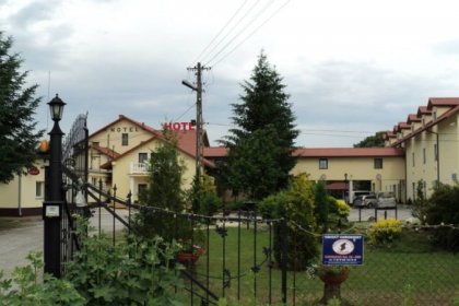 hotel - Hotel Antyczny Dwór - zdjęcie 2