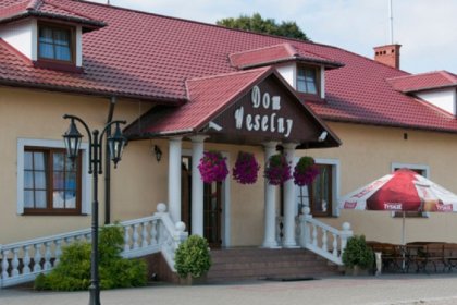 hotel *** - Hotel & Restauracja Dworek - zdjęcie 1