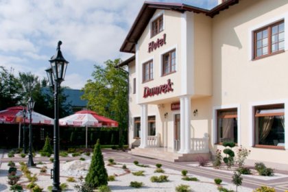 hotel *** - Hotel & Restauracja Dworek - zdjęcie 2