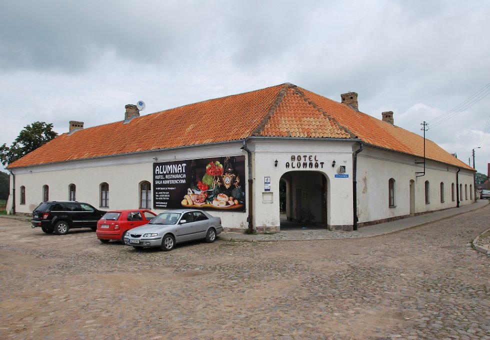 inny - Alumnat. Restauracja i Noclegi
