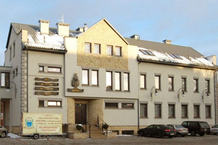 Hotel** Pod Herbem