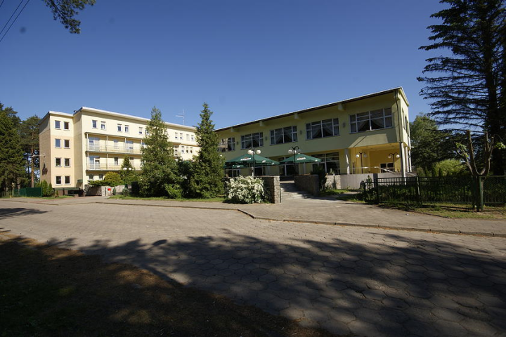 Hotel *** Knieja