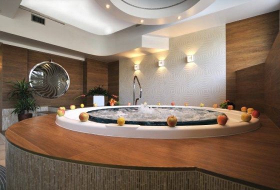 hotel *** - Hotel *** Knieja - Usługi - zdjęcie 1