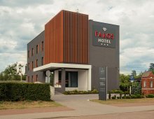 Hotel Faros