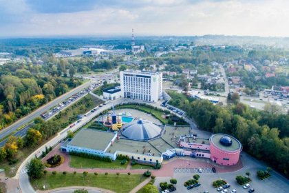 hotel **** - Holiday Inn Dąbrowa Górnicza - wideo