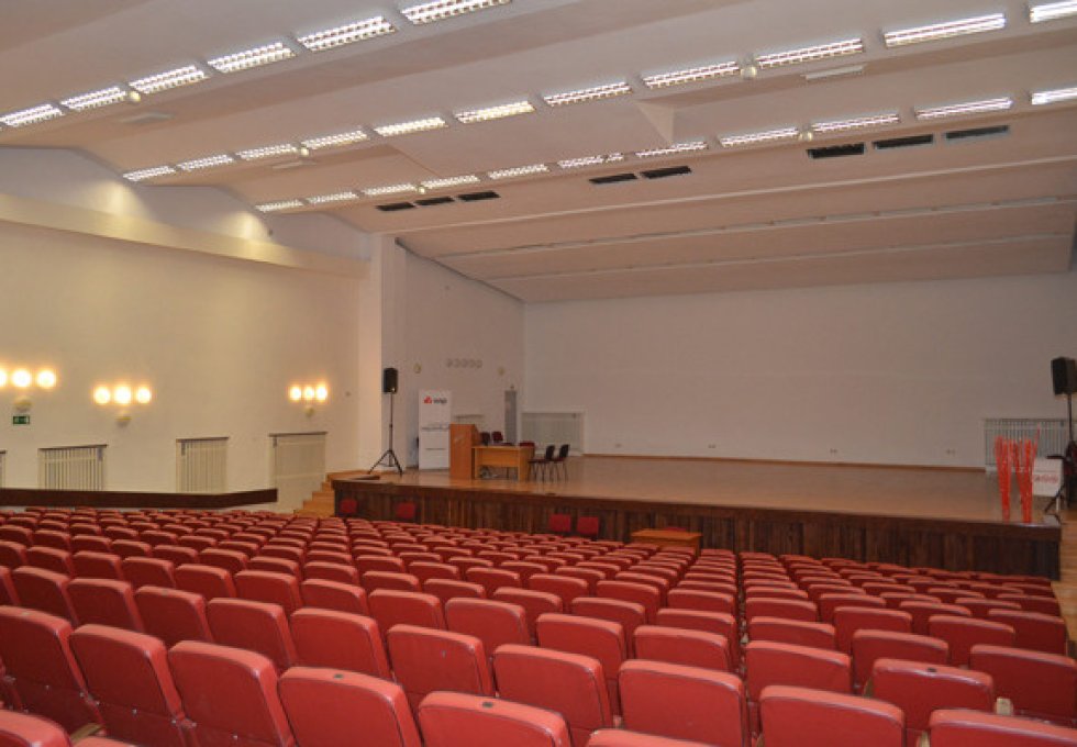 inny - Teatr Rozrywki "Lutnia"