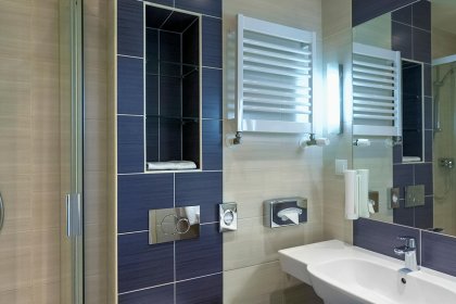 Metropol Hotel Warszawa bathroom SaleBiznesowe