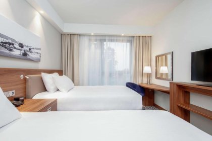 hotel *** - Hampton by Hilton Oświęcim - zdjęcie 7