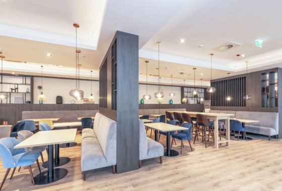 hotel *** - Hampton by Hilton Oświęcim - Usługi - zdjęcie 1