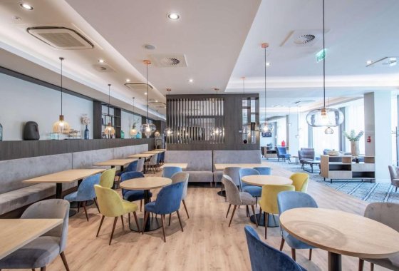 hotel *** - Hampton by Hilton Oświęcim - Usługi - zdjęcie 2