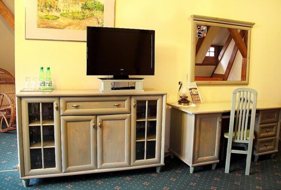 hotel *** - Hotel przy Oślej Bramie - Zamek Książ - Pokoje - zdjęcie 4