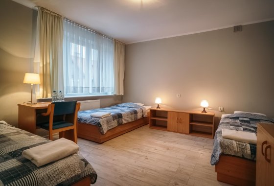 hotel - Hotel Dom Polonii - Pokoje - zdjęcie 9